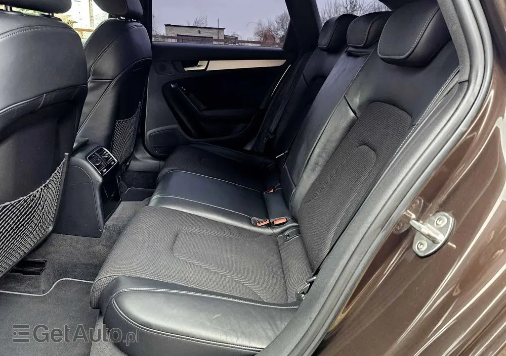 AUDI A4 Avant 2.0 TDI DPF quattro S line Sportpaket