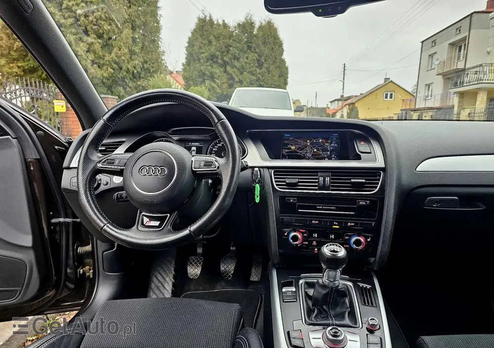AUDI A4 Avant 2.0 TDI DPF quattro S line Sportpaket