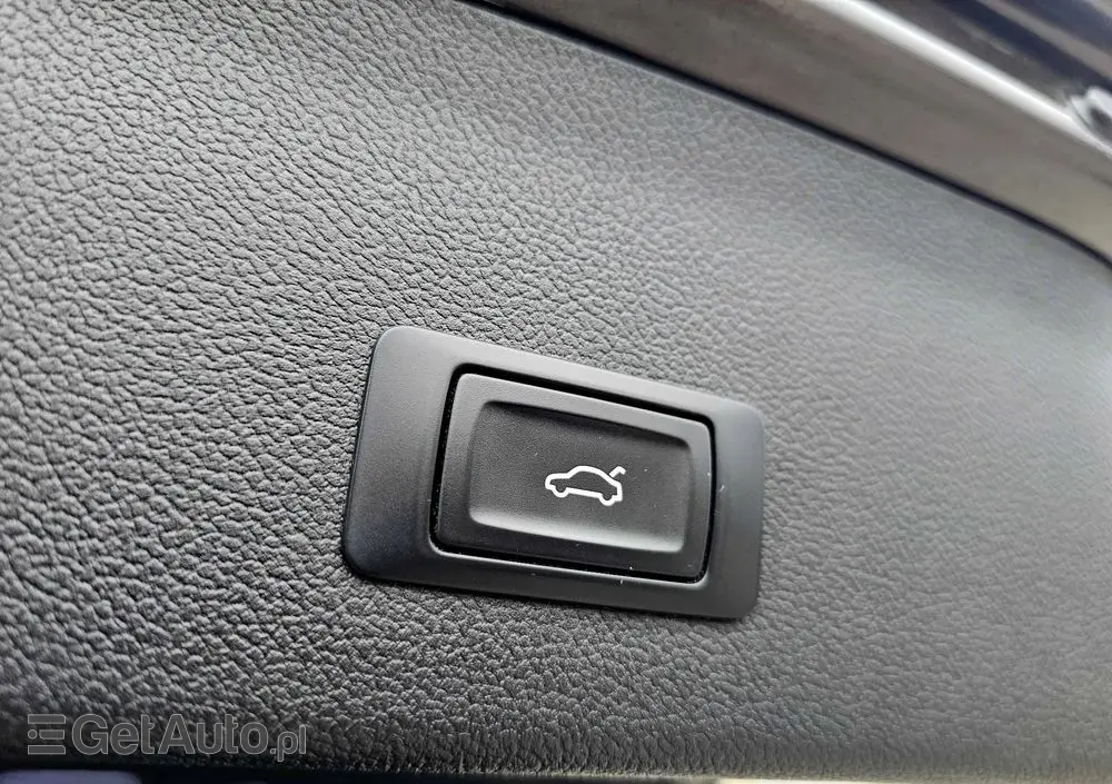 AUDI A4 Avant 2.0 TDI DPF quattro S line Sportpaket