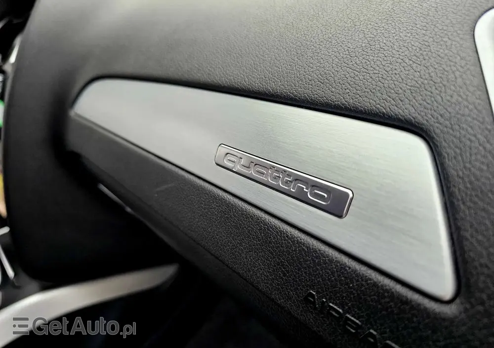 AUDI A4 Avant 2.0 TDI DPF quattro S line Sportpaket