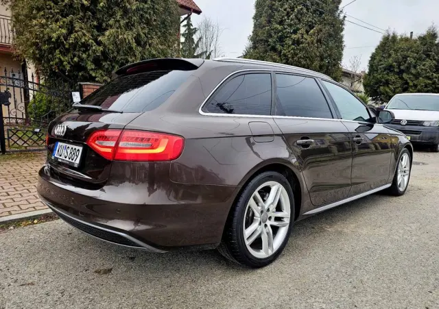 AUDI A4 Avant 2.0 TDI DPF quattro S line Sportpaket