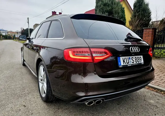 AUDI A4 Avant 2.0 TDI DPF quattro S line Sportpaket