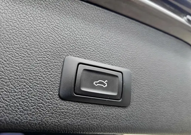 AUDI A4 Avant 2.0 TDI DPF quattro S line Sportpaket