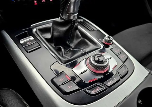 AUDI A4 Avant 2.0 TDI DPF quattro S line Sportpaket