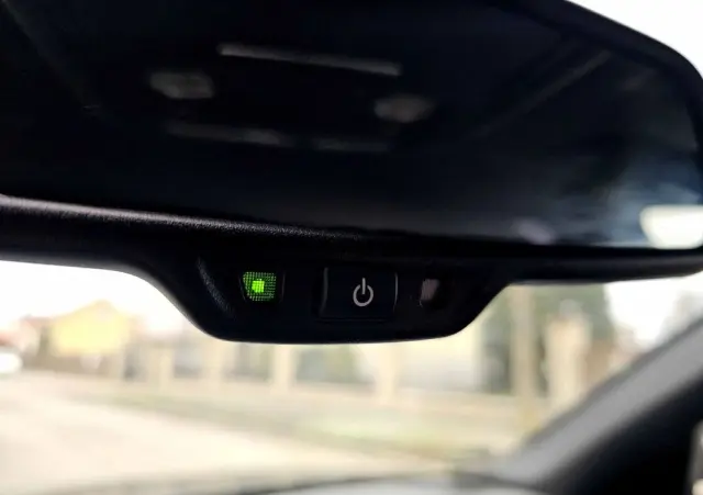 AUDI A4 Avant 2.0 TDI DPF quattro S line Sportpaket