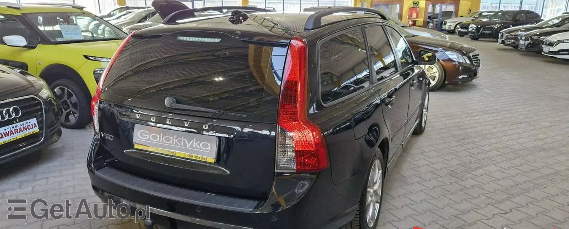 VOLVO V50 