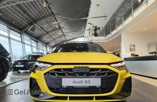 AUDI S3 