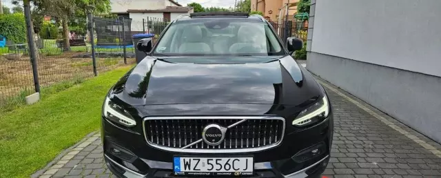 VOLVO V90 Cross Country 