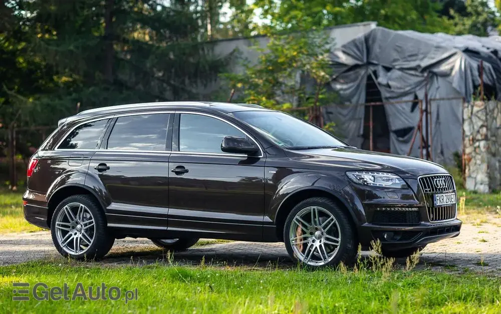 AUDI Q7 