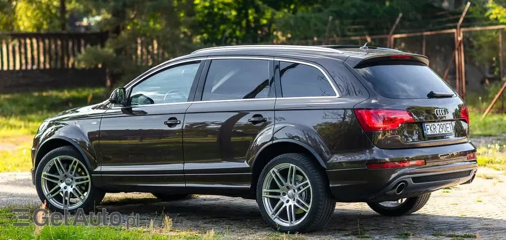 AUDI Q7 