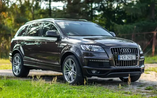 AUDI Q7 