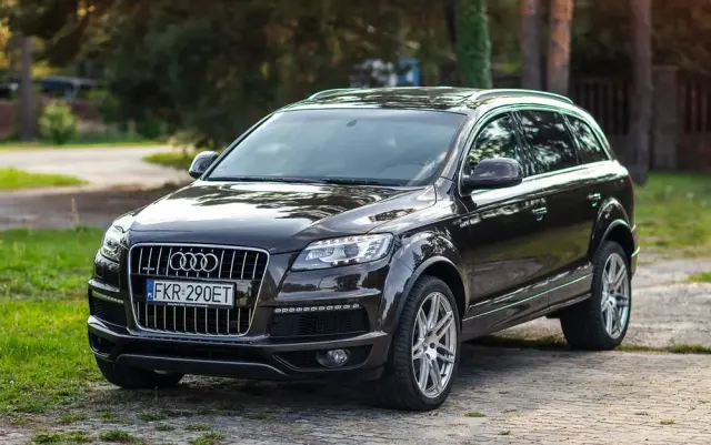 AUDI Q7 