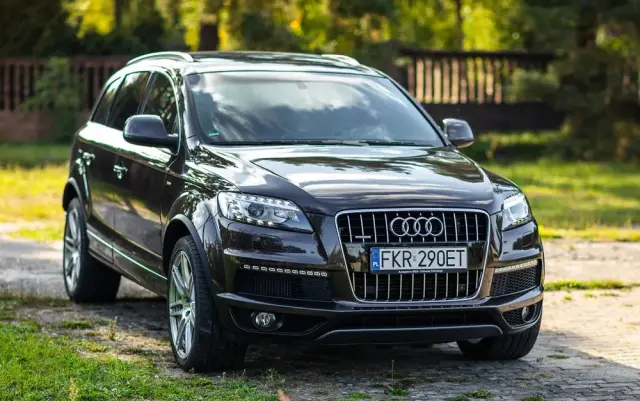 AUDI Q7 