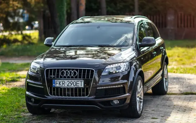 AUDI Q7 