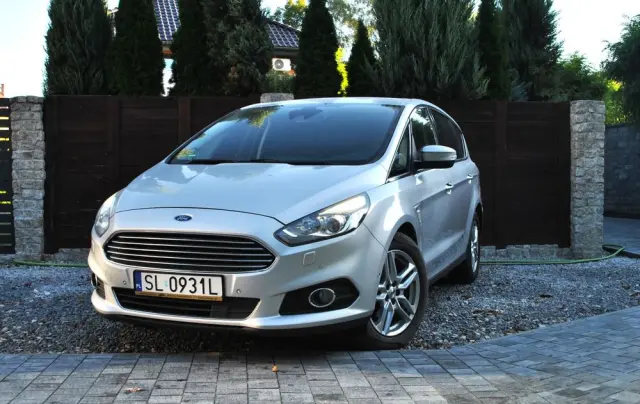 FORD S-Max 2.0 TDCi Titanium PowerShift
