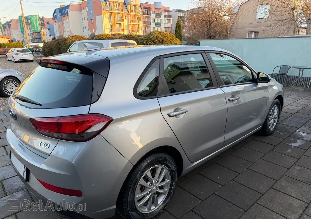 HYUNDAI I30 1.5 DPI Classic +