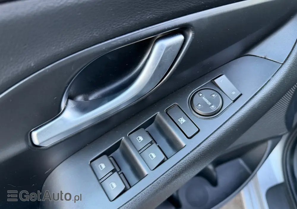 HYUNDAI I30 1.5 DPI Classic +