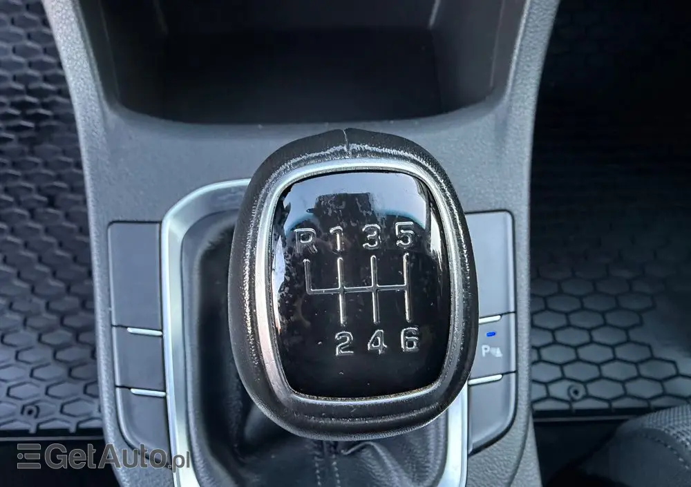 HYUNDAI I30 1.5 DPI Classic +