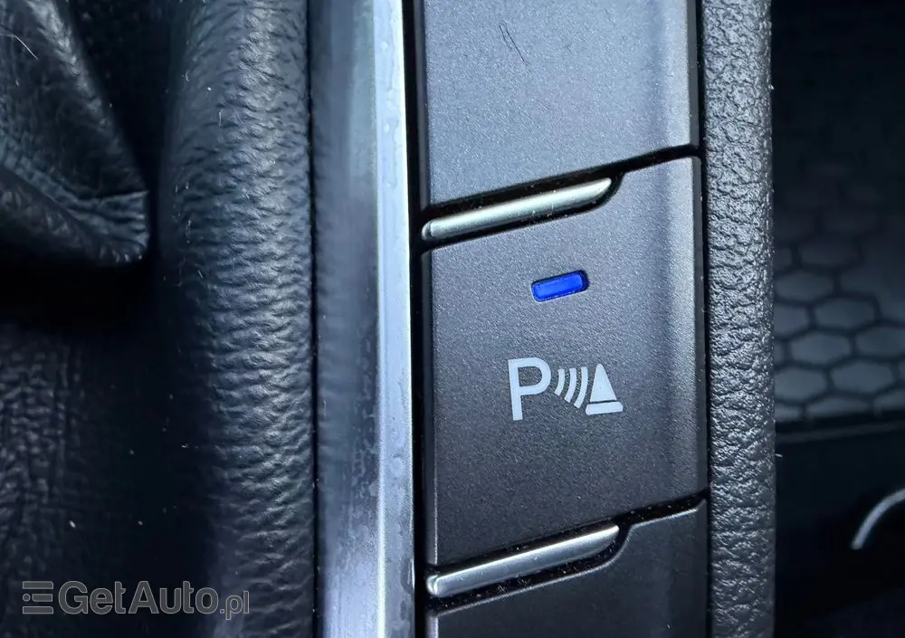 HYUNDAI I30 1.5 DPI Classic +