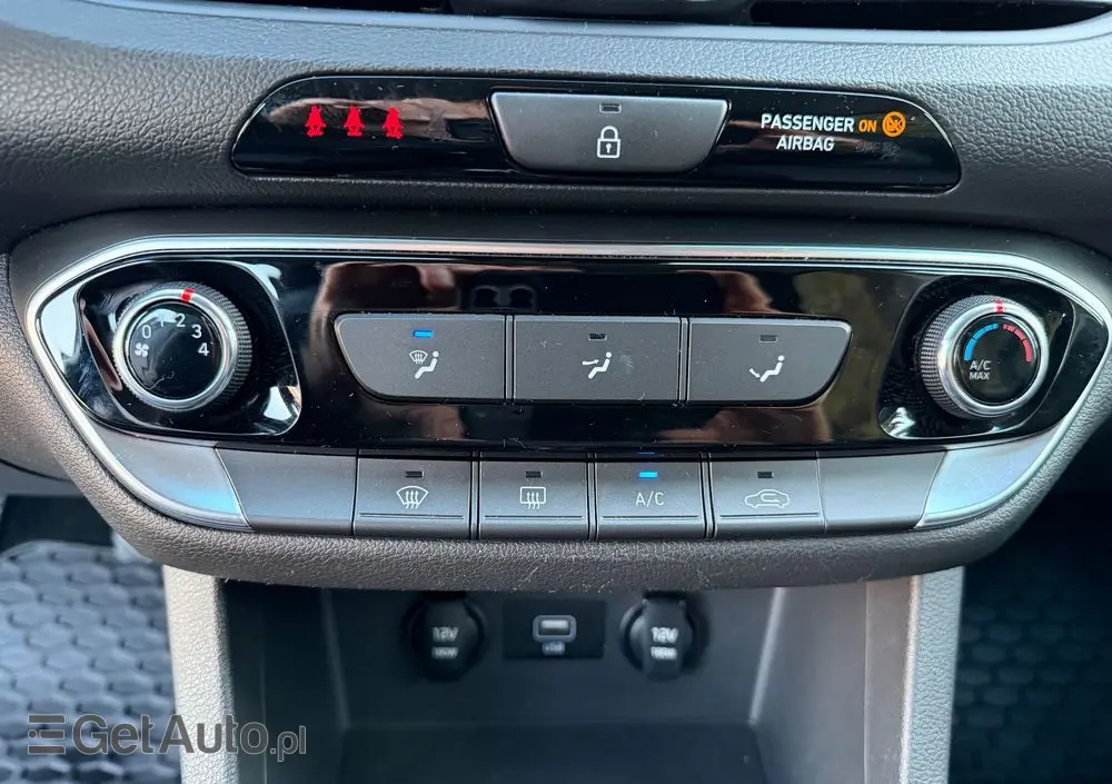 HYUNDAI I30 1.5 DPI Classic +