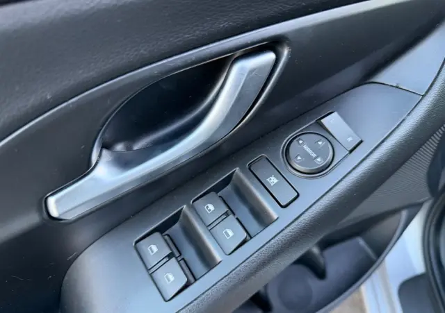 HYUNDAI I30 1.5 DPI Classic +