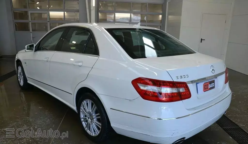 MERCEDES-BENZ Klasa E 