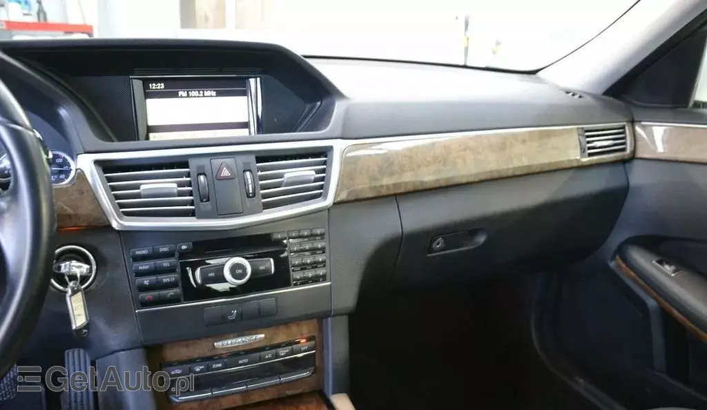 MERCEDES-BENZ Klasa E 