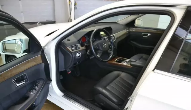 MERCEDES-BENZ Klasa E 