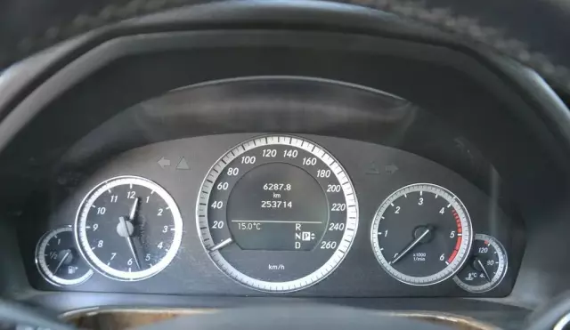 MERCEDES-BENZ Klasa E 