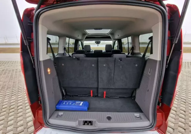 FORD Tourneo Connect Grand 