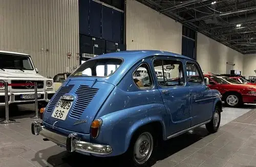 SEAT 800 