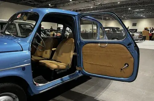 SEAT 800 