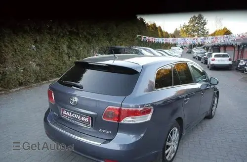 TOYOTA Avensis 