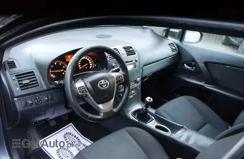 TOYOTA Avensis 