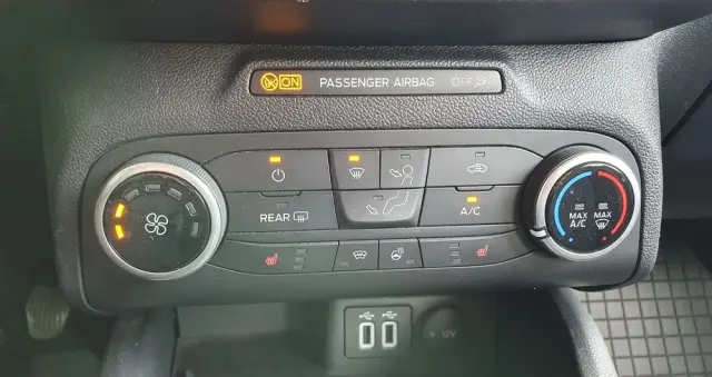 FORD Focus 1.0 EcoBoost Connected