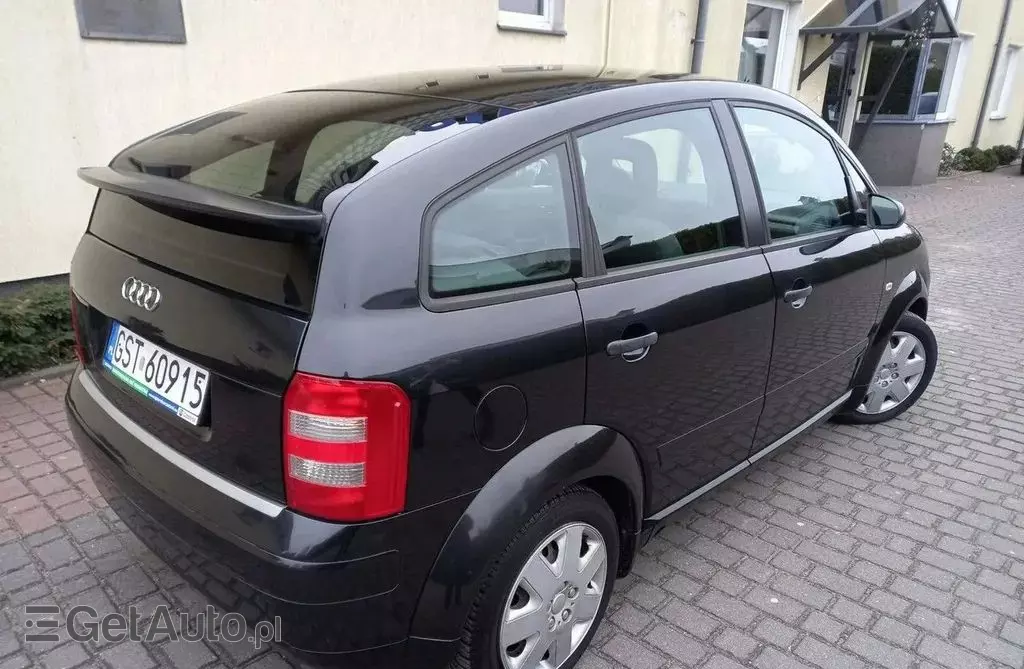 AUDI A2 