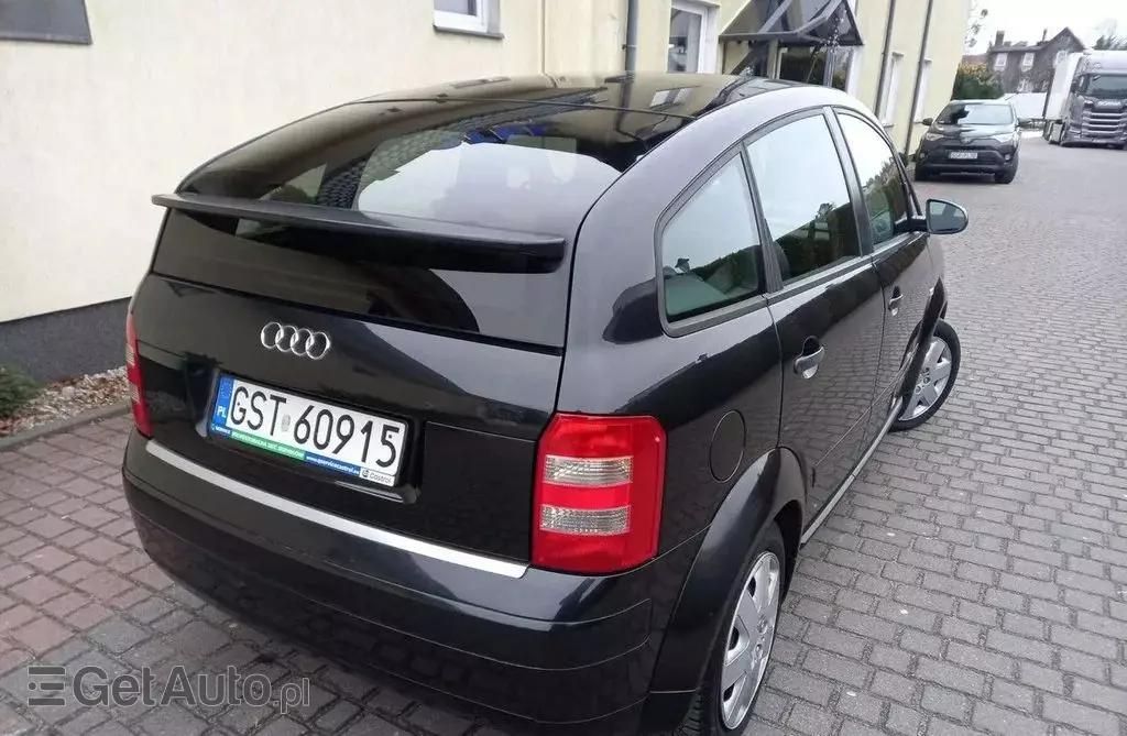 AUDI A2 