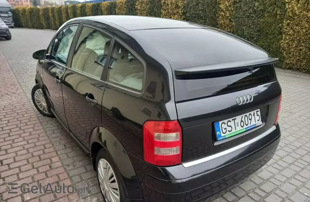 AUDI A2 