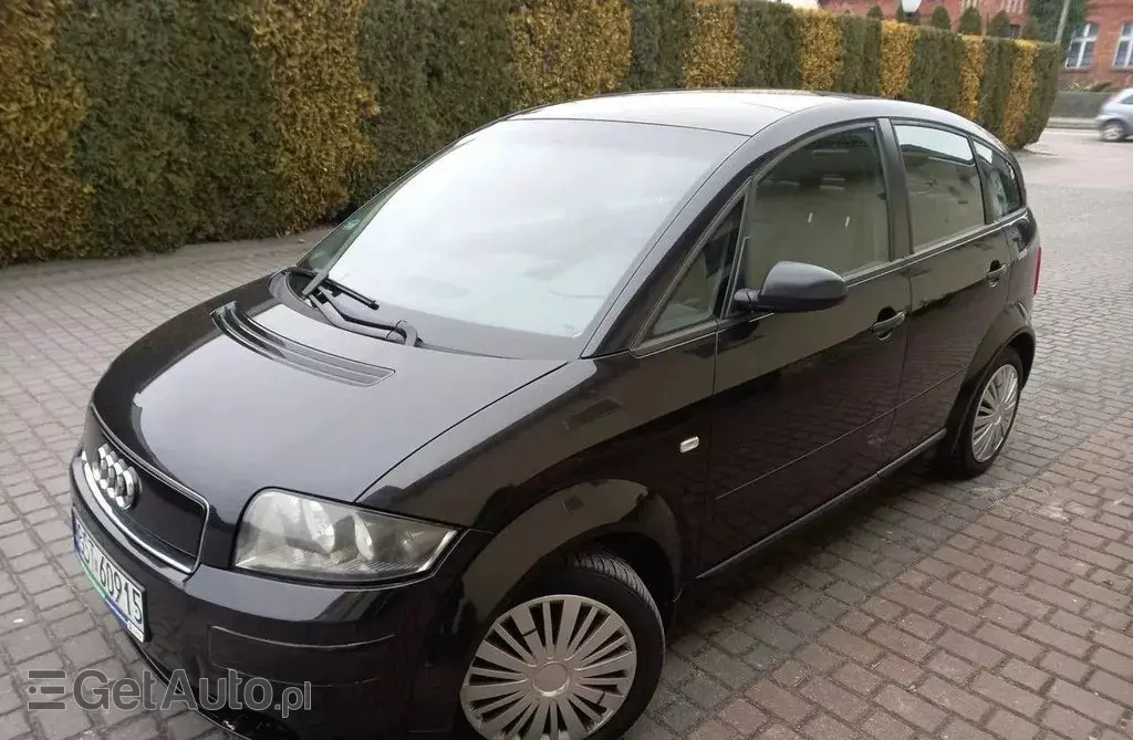 AUDI A2 