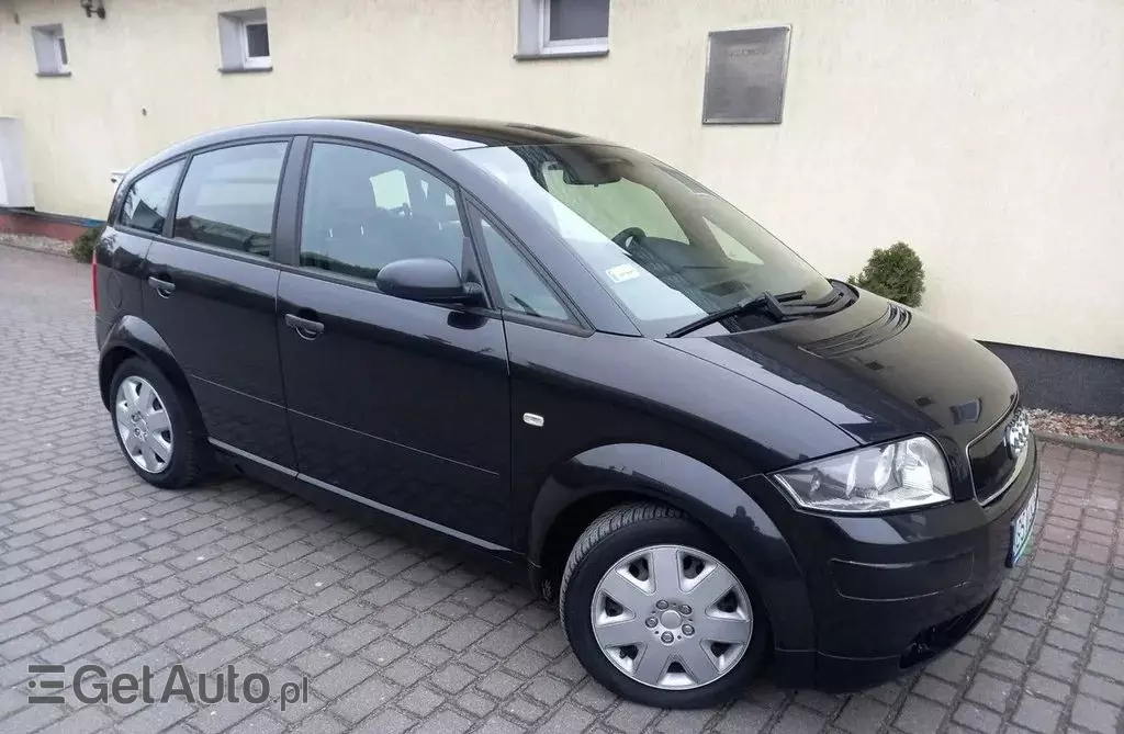 AUDI A2 