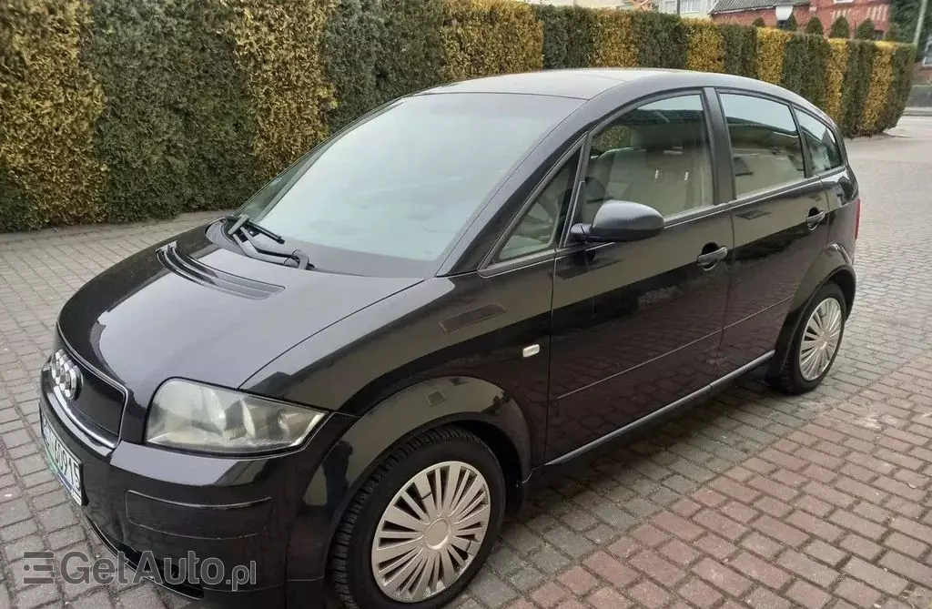 AUDI A2 
