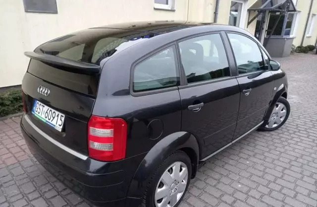 AUDI A2 