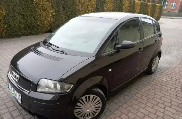 AUDI A2 