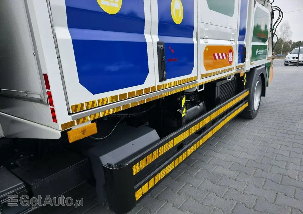 MITSUBISHI CANTER odkurzacz koparka ssąca substancje sypkie CITY SAUGER 