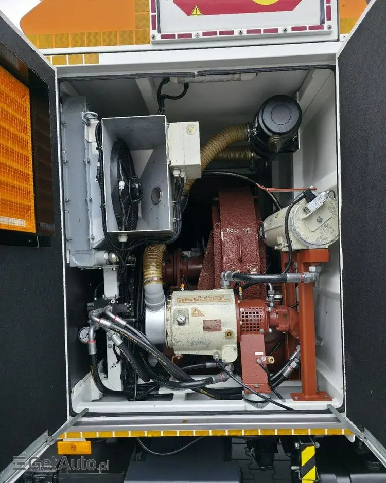 MITSUBISHI CANTER odkurzacz koparka ssąca substancje sypkie CITY SAUGER 