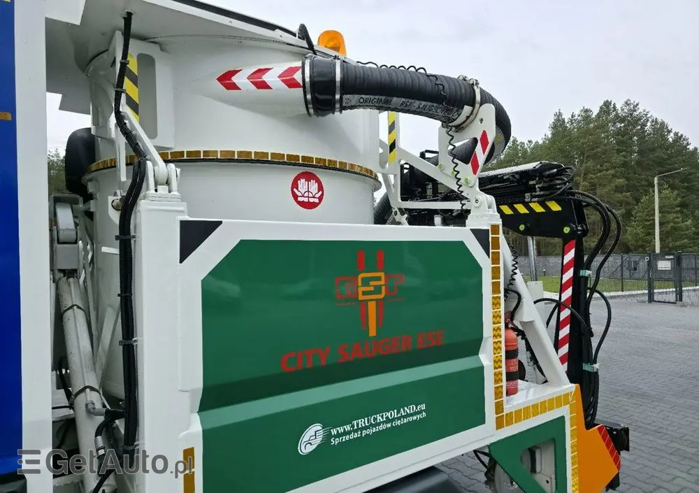 MITSUBISHI CANTER odkurzacz koparka ssąca substancje sypkie CITY SAUGER 