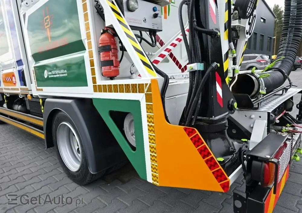 MITSUBISHI CANTER odkurzacz koparka ssąca substancje sypkie CITY SAUGER 