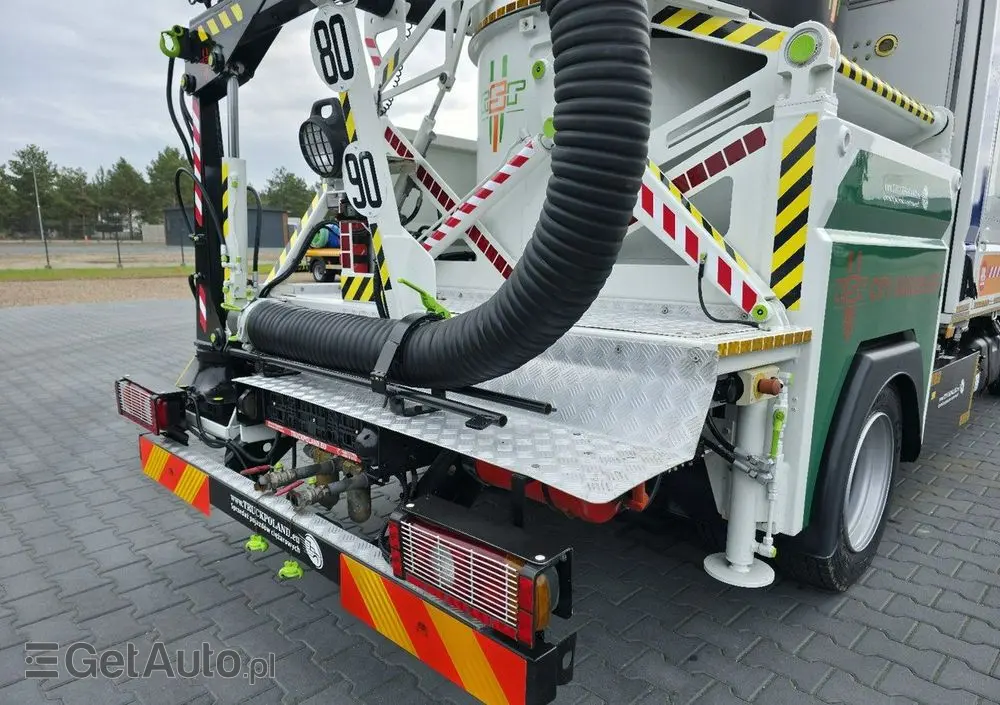 MITSUBISHI CANTER odkurzacz koparka ssąca substancje sypkie CITY SAUGER 