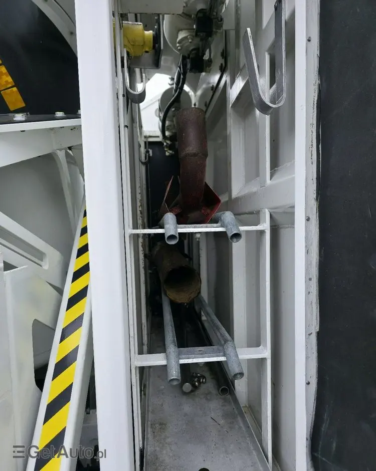 MITSUBISHI CANTER odkurzacz koparka ssąca substancje sypkie CITY SAUGER 