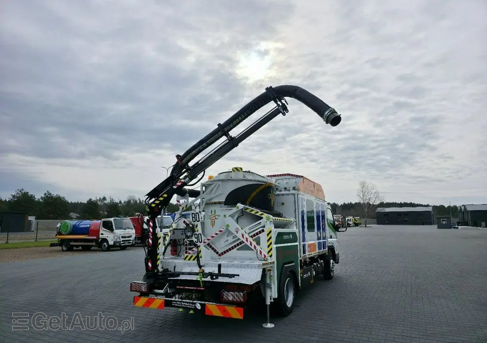 MITSUBISHI CANTER odkurzacz koparka ssąca substancje sypkie CITY SAUGER 